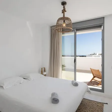 Luxury Penthouse With Stunning Views - Close To Marbella Apartment *